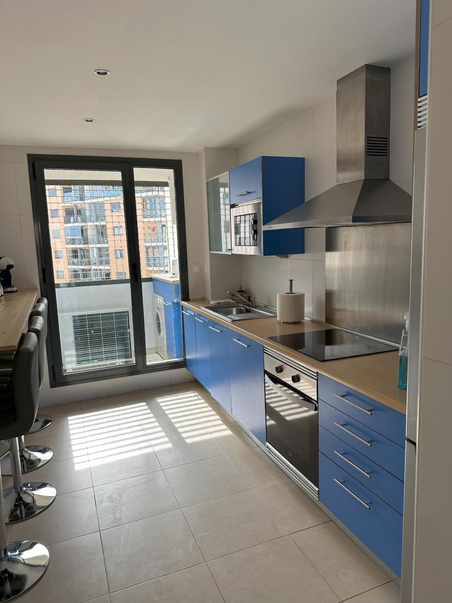Luxurious, Newly-Renovated Large 2-Bedroom Condo By The Beach Benidorm Exterior photo